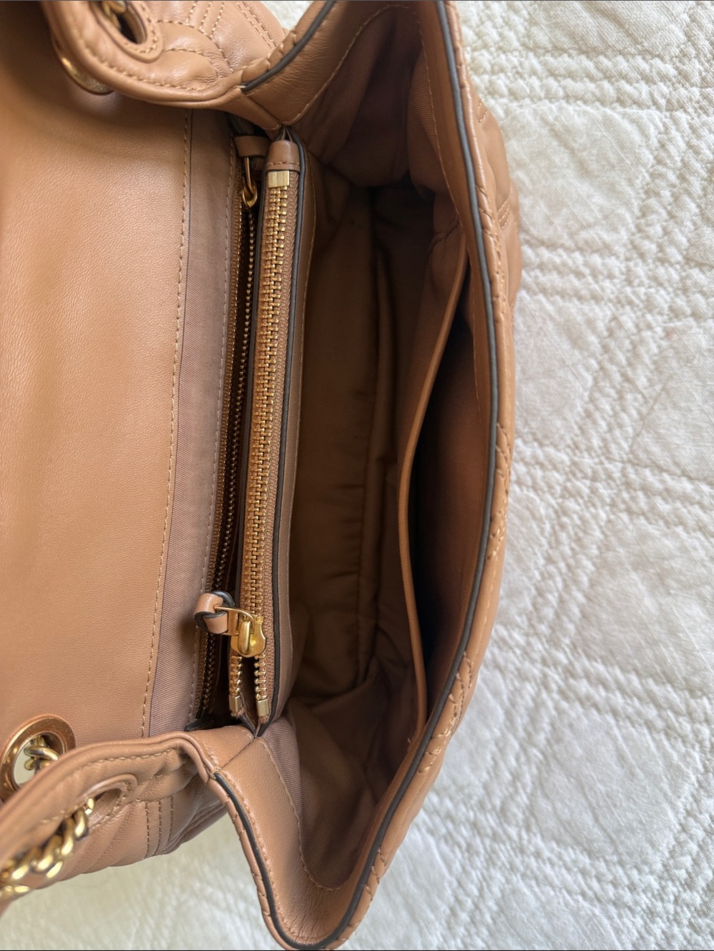 Tory Burch Fleming Soft Leather Convertible Shoulder Bag Warm Tan Gold Chain - Picture 16 of 17